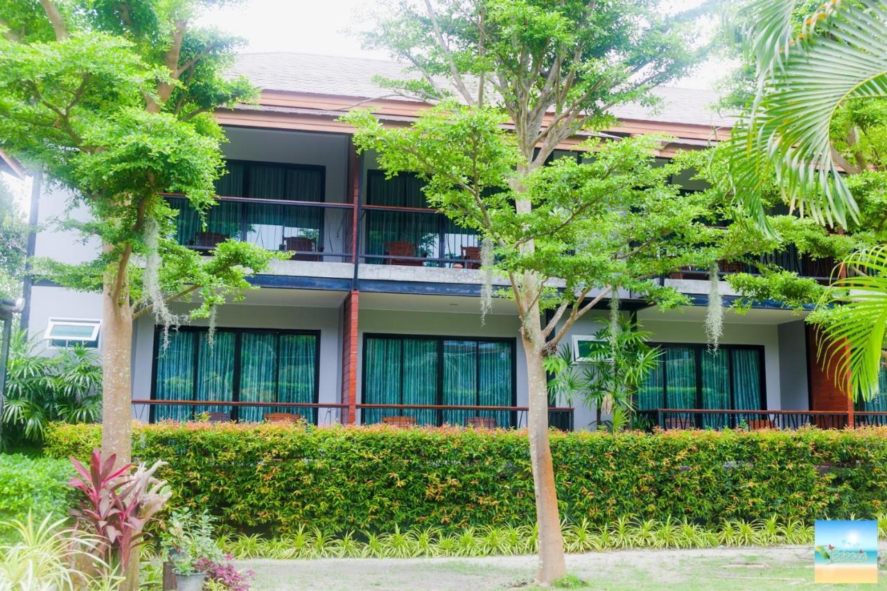 The Breeze Lipe Resort Exterior foto