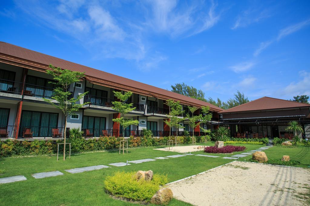 The Breeze Lipe Resort Exterior foto