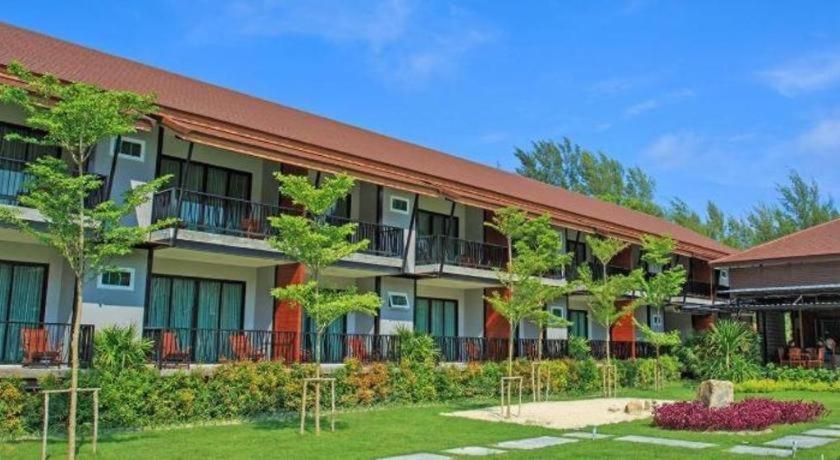 The Breeze Lipe Resort Exterior foto