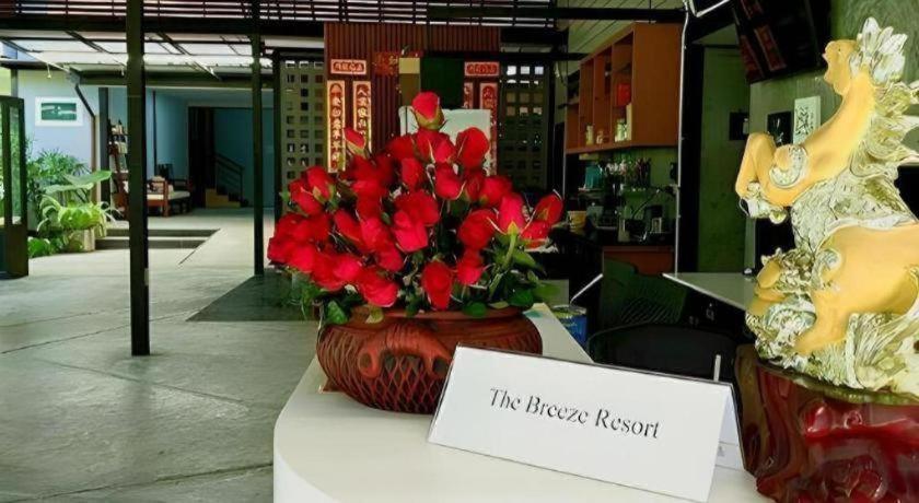 The Breeze Lipe Resort Exterior foto