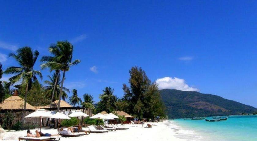 The Breeze Lipe Resort Exterior foto