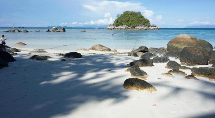 The Breeze Lipe Resort Exterior foto